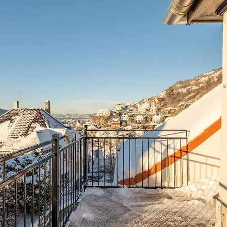 Dinbnb I New High-end Penthouse Apt - Wine, Dine & Views *